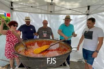 Lomo Magullo celebra el Día del Vecino en plena ola de calor/Francisco Javier Santana.
